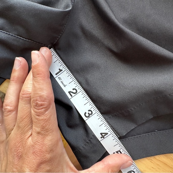 Nike Dri-FIT Black Golf Shorts 4” inseam, EUC, Size 6 - Picture 5 of 5